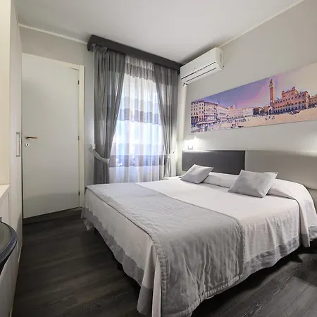 Hotel Anna Nord 3*