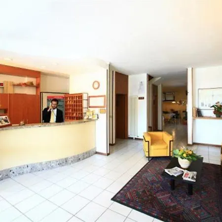 Hotel Anna Nord 3*